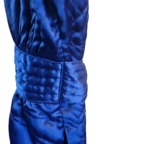 Vintage Nordstrom Blue Quilted Satin Robe With Scalloped Collar & Belted Waist - Picture 12 of 15